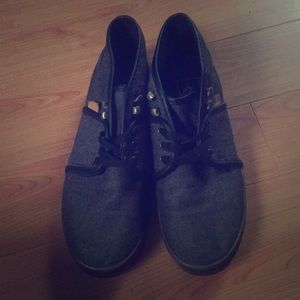 Unique gray vans with tan sole.